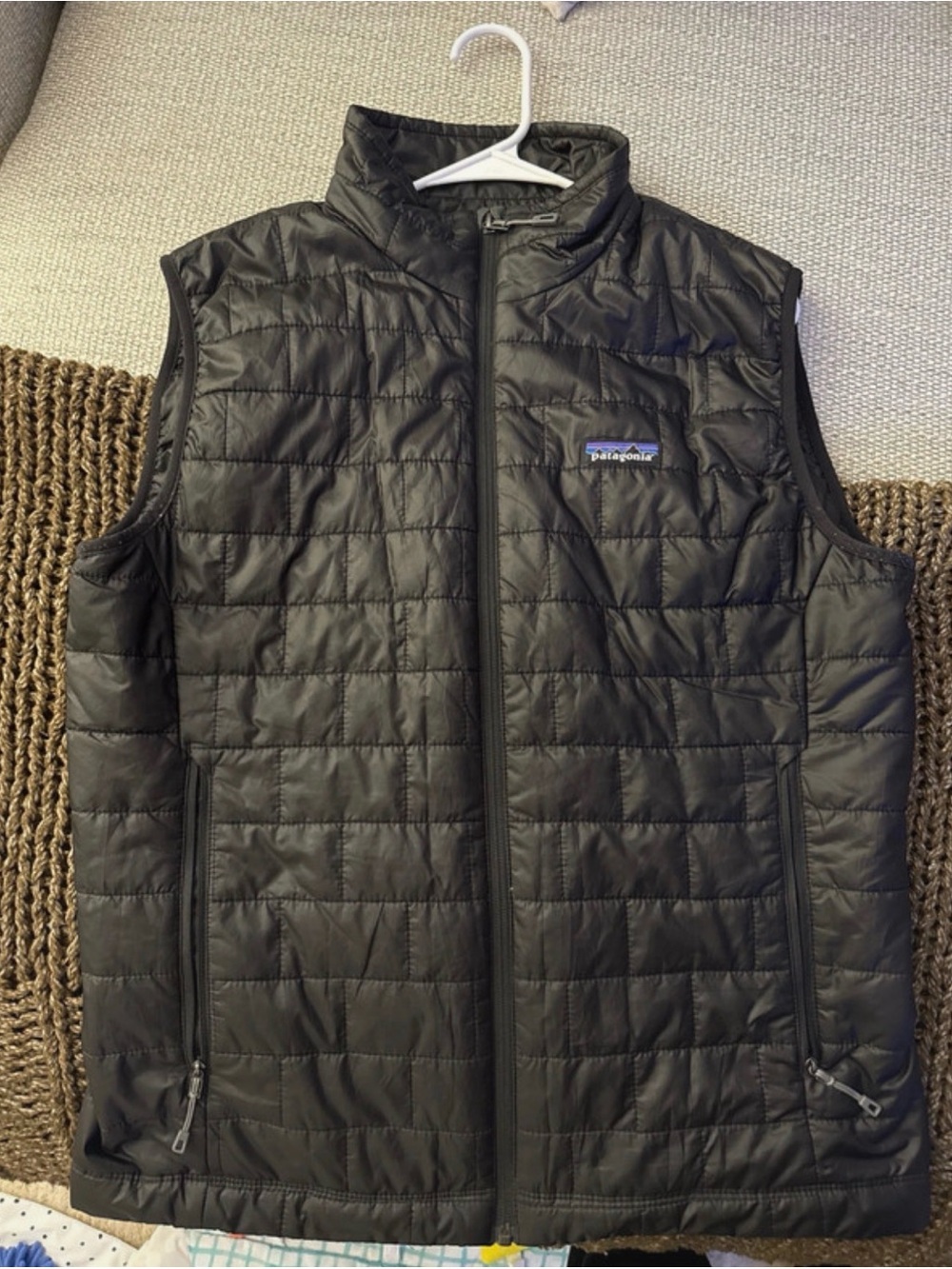 Patagonia Black Quilted Men's Insulated Vest